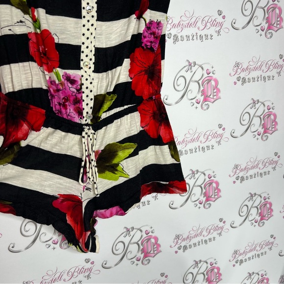 Lucy love romper striped floral pink white cream black green red buttons shorts - Picture 4 of 9
